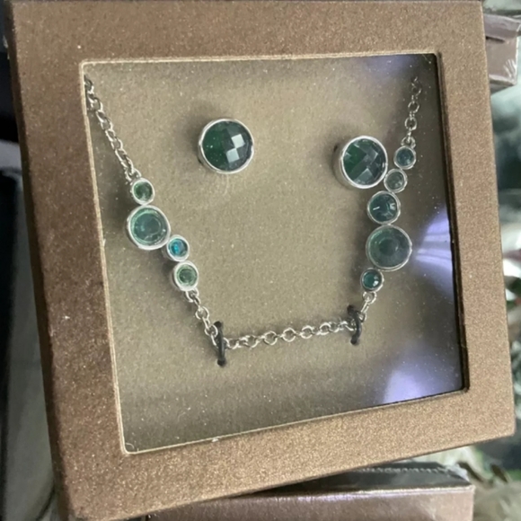 Carolee Wholesale from an estate * See pictures 😊 - Picture 2 of 16